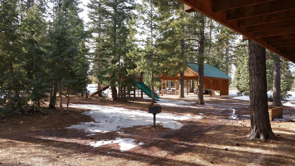 Pinewoods Resort And Rv Park Duck Creek Village Kamer foto